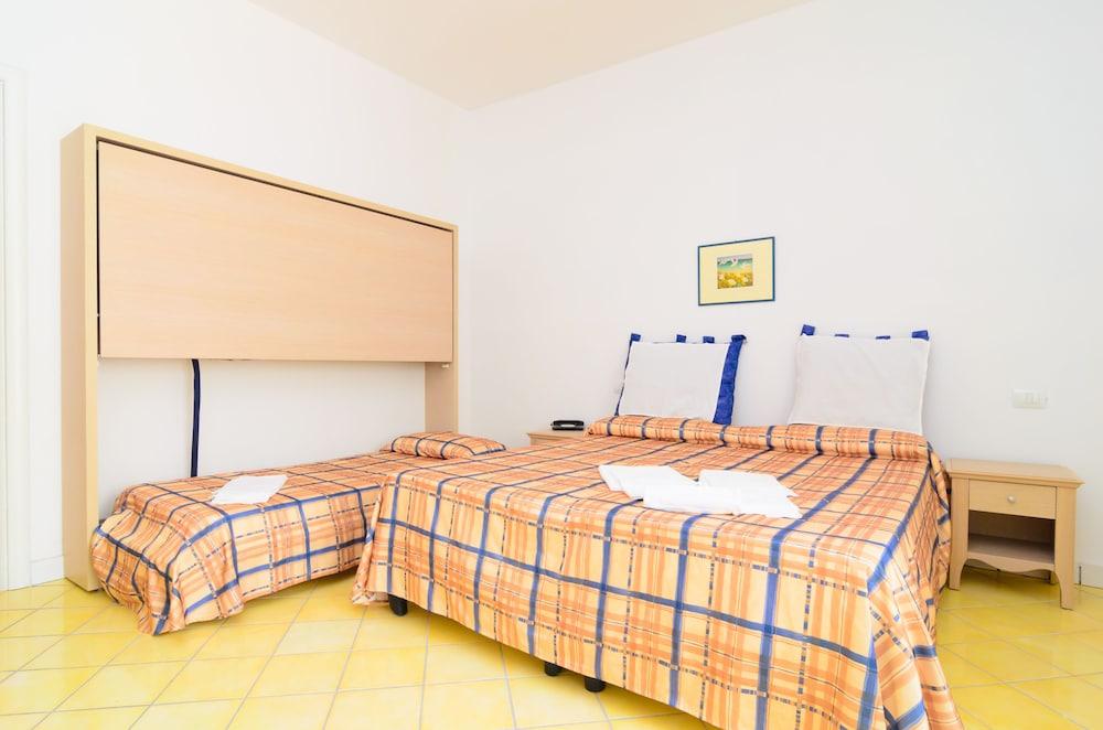 Albergo Villa Giusto Barano dʼIschia Esterno foto