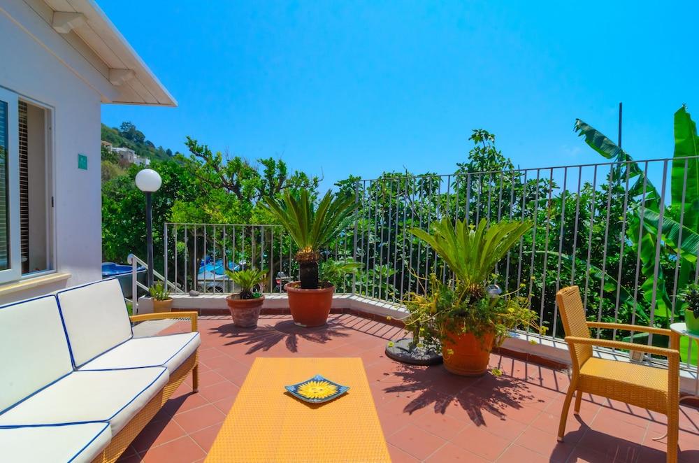 Albergo Villa Giusto Barano dʼIschia Esterno foto