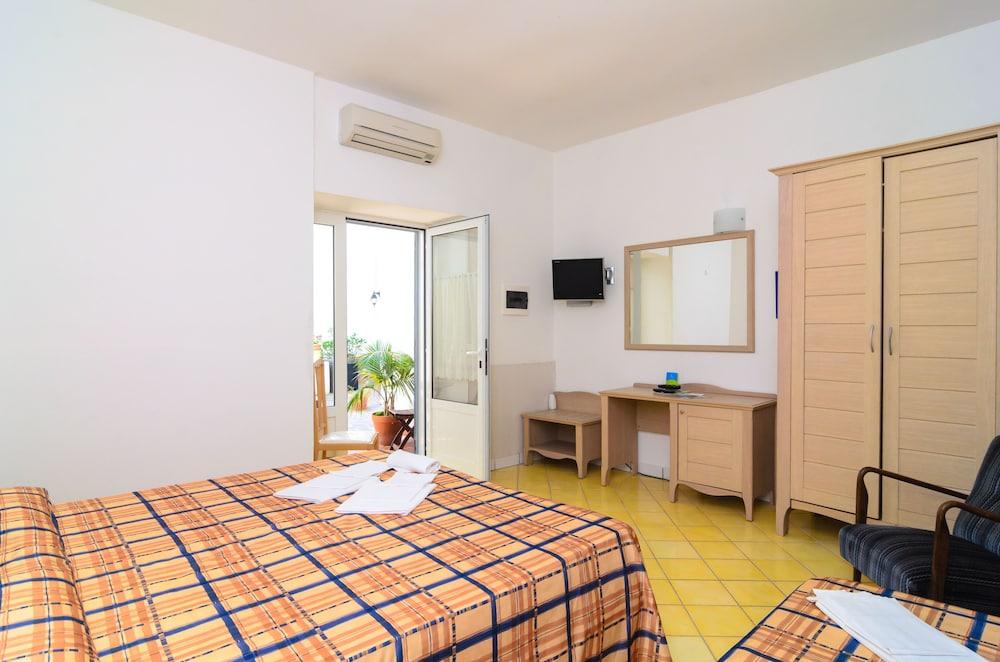 Albergo Villa Giusto Barano dʼIschia Esterno foto